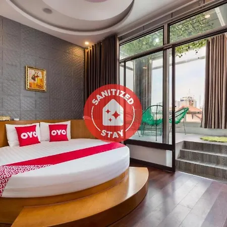 Oyo 1108 Iboss Hotel